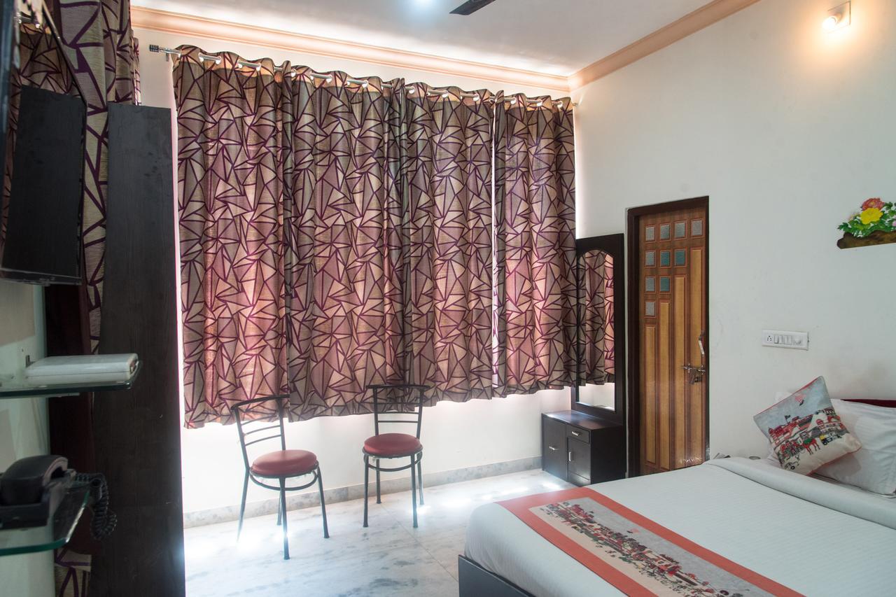 Oyo 11743 Hotel Shree Krishna Udaipur Exterior foto